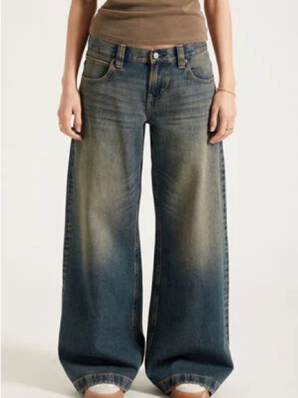 PacSun Wide-Leg Jeans in Washed Blue
